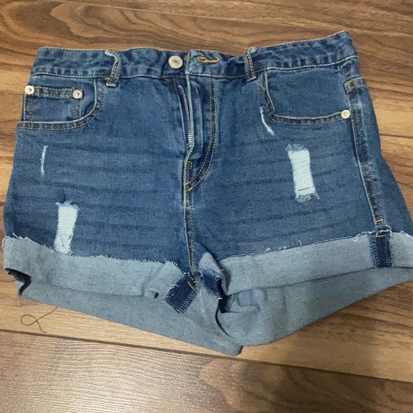 jean shorts - Picture 1 of 3
